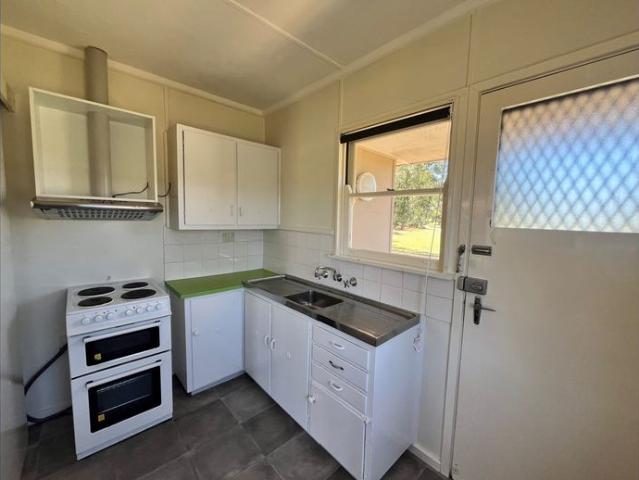 Granny Flat for rent in Brisbane Grove, New South Wales