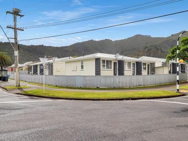 Property for rent in Days Bay, Wellington