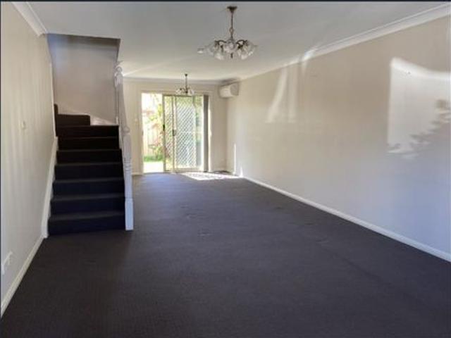 Townhouse for rent in Sydney, New South Wales