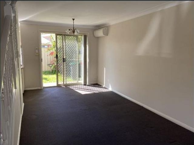 Townhouse for rent in Sydney, New South Wales