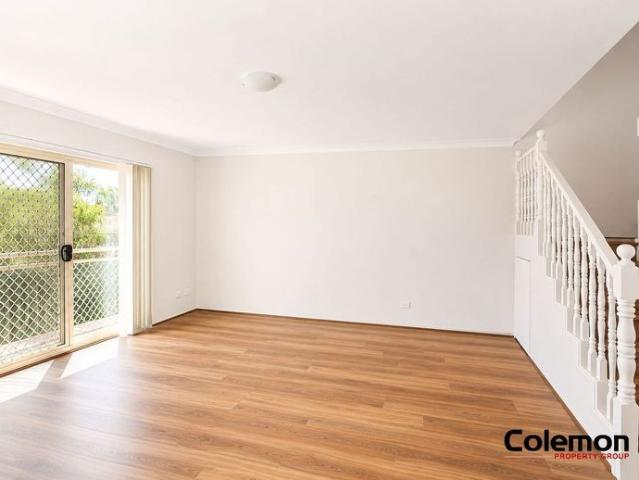 Townhouse for rent in Sydney, New South Wales