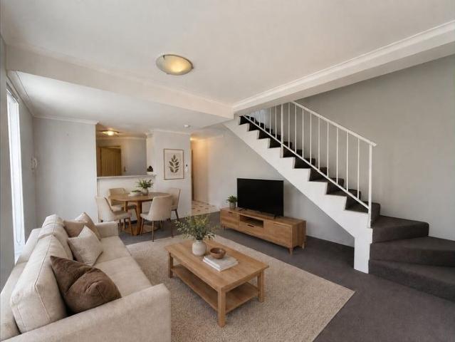 Townhouse for rent in Sydney, New South Wales