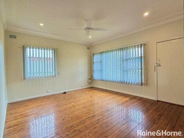 House for rent in Wollongong West, New South Wales