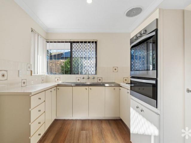 Villa for rent in Como, Western Australia