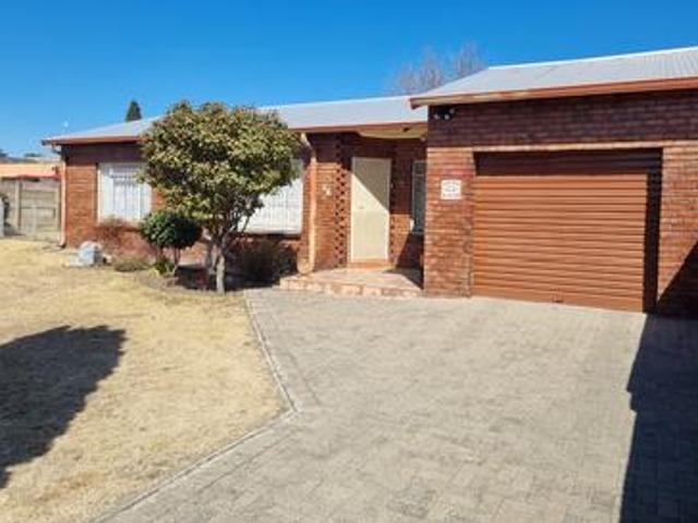 Townhouse for sale in Gert Sibande, Mpumalanga