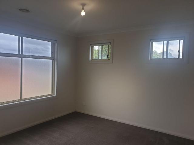 Townhouse for rent in Meadow Heights, Melbourne