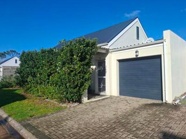 Townhouse for rent in Pniel, Western Cape