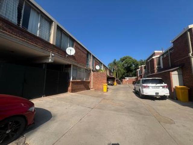 Townhouse for sale in Waterkloof, Gauteng