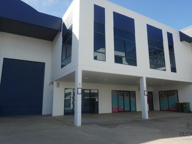 Warehouse for rent in Toombul, Queensland