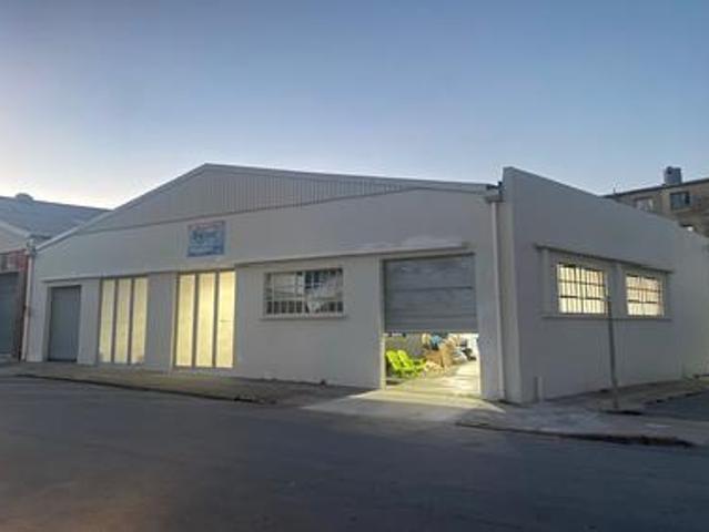 Commercial for rent in Port Elizabeth, Eastern Cape