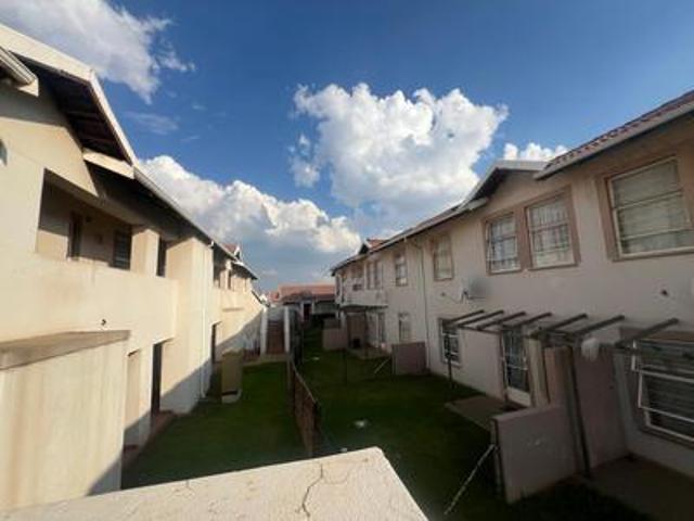 Apartment for sale in Mohlakeng, Gauteng