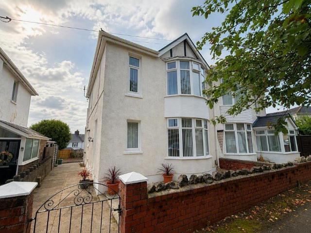 House for rent in Dyffryn Clydach, Neath Abbey