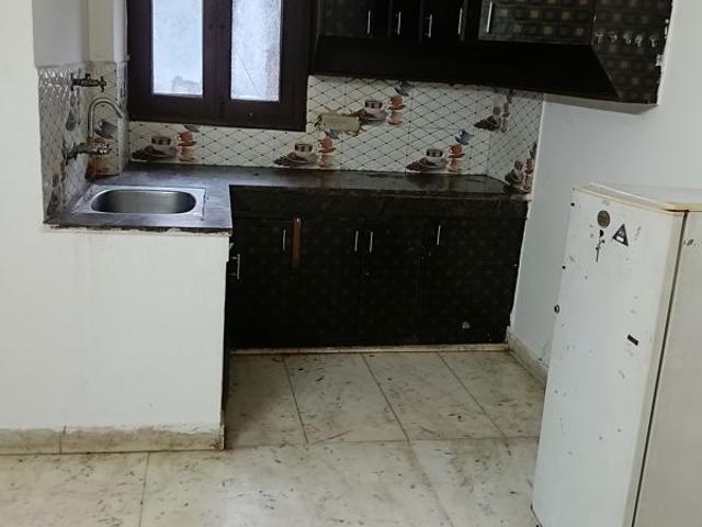 Property for rent in Deri