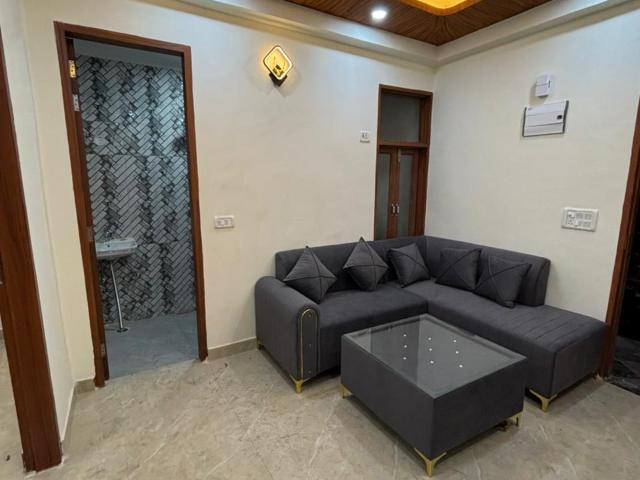 Property for rent in Deri