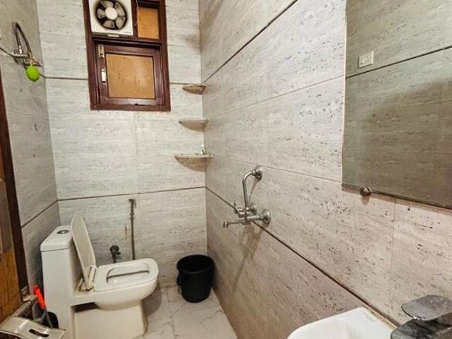 Property for rent in Deri