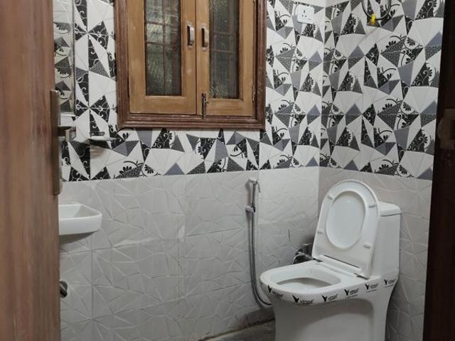 Property for rent in Deri