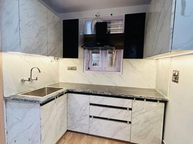 Property for rent in Deri