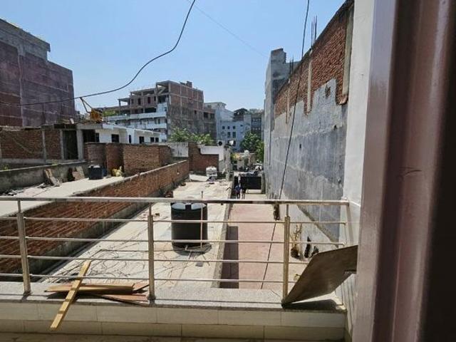 Property for rent in Deri