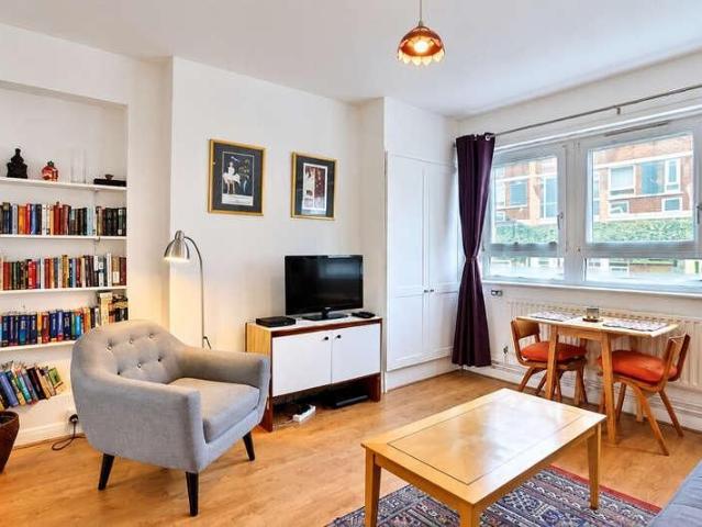 Apartment for rent in Bermondsey Village, Greater London