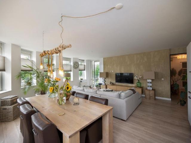 Appartement te huur in Europakwartier, Almere-haven
