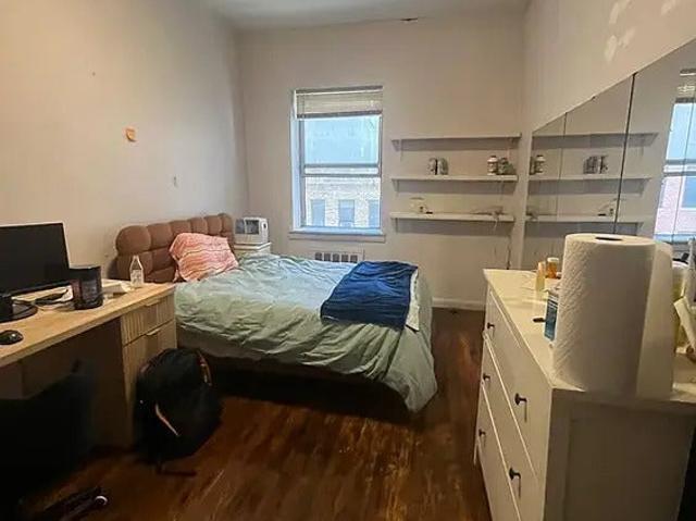Room for rent in Arverne, New York