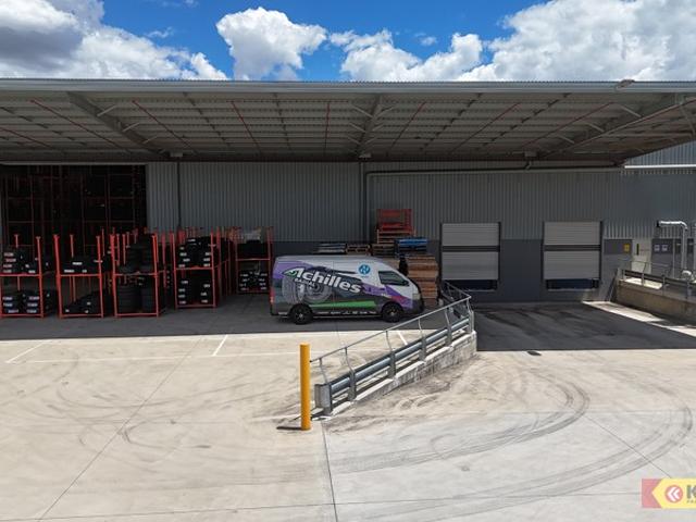 Warehouse for rent in Toombul, Queensland