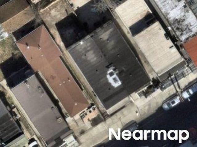 House for sale in The Bronx, Arverne