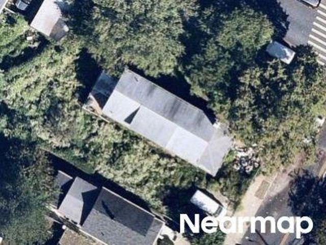 House for sale in The Bronx, Arverne