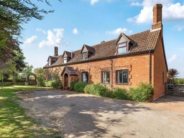House for sale in Key Street, Suffolk