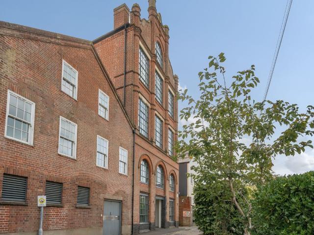 Apartment for rent in Heigham Grove, East Bank