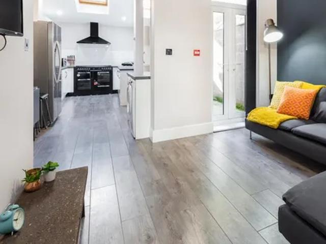 House for rent in Kensington, Calderstones