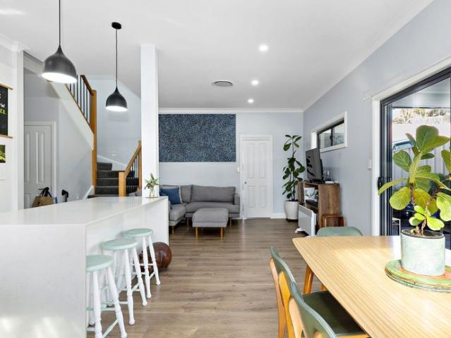 Granny Flat for rent in Sydney, New South Wales
