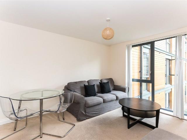 Apartment for rent in Colindale, Greater London