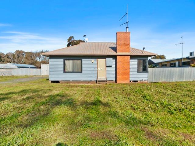 House for sale in Kaarimba, Victoria
