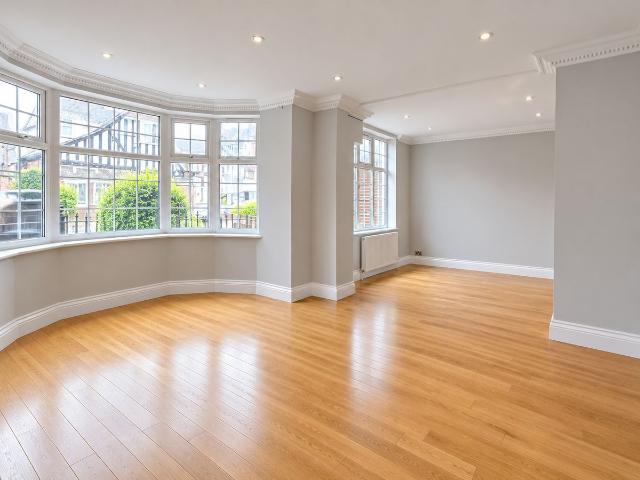 House for rent in Hendon Central, The Hyde