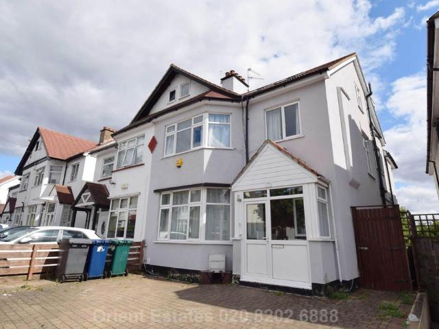 House for rent in Hendon Central, The Hyde