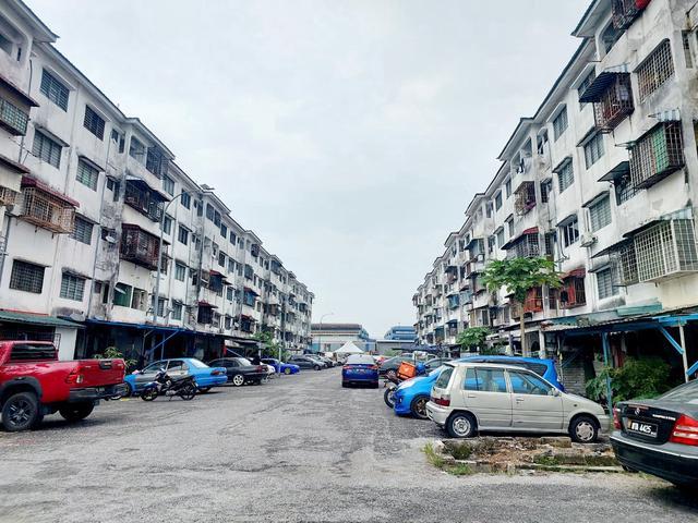 Flat for sale in Kajang, Langat