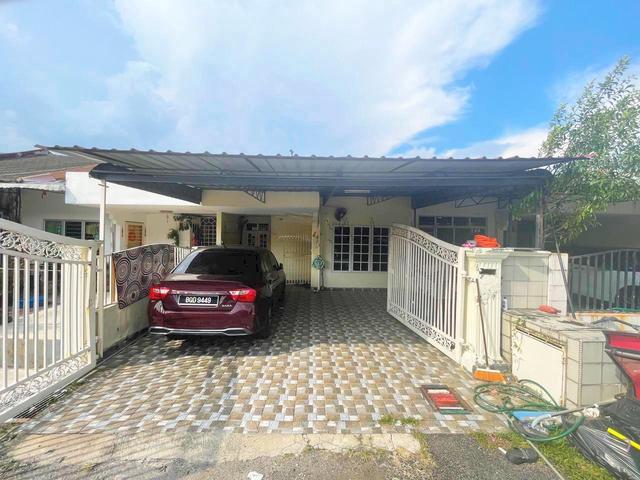 Terraced House for sale