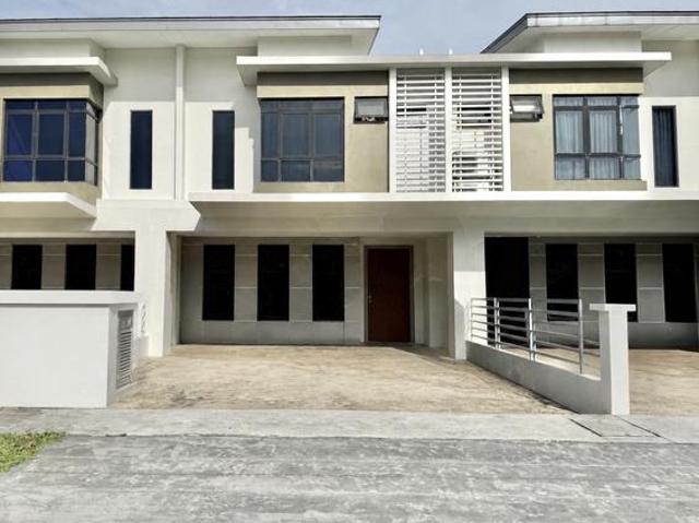 Terraced House for sale in Tanjong Sepat, Selangor