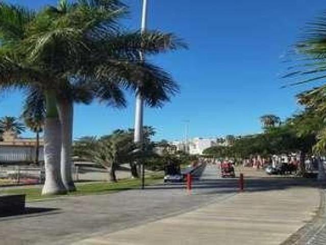 Local Comercial en venta en Los Cristianos, Arona