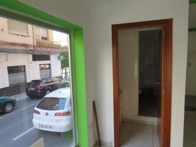 Local Comercial en alquiler en Reyes Huertas, Cáceres