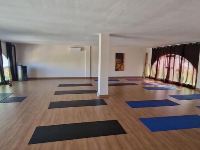 Local Comercial en venta en Quesada