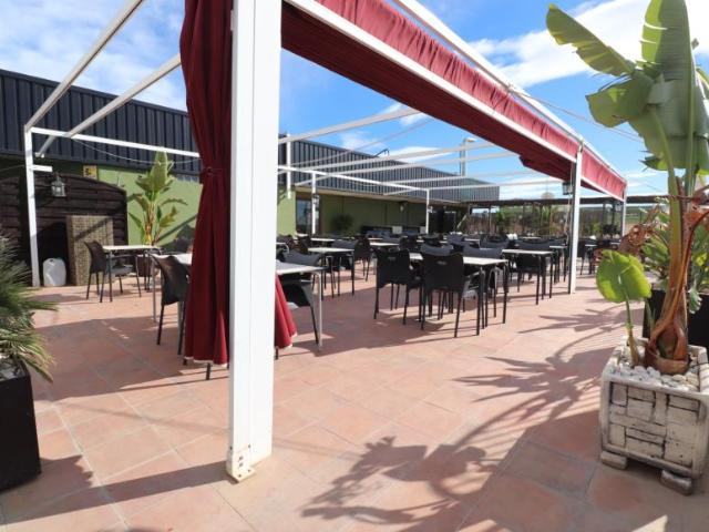 Local Comercial en venta en Quesada
