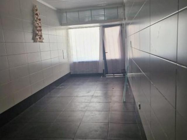 Loja alugar em Almada, Setúbal