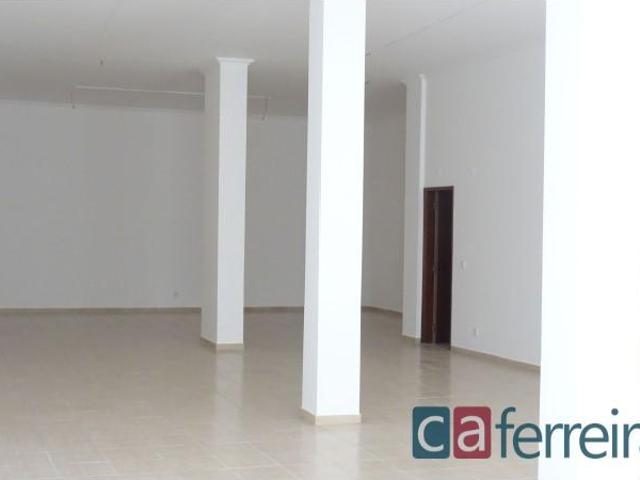 Ponto Comercial venda em Almeirim