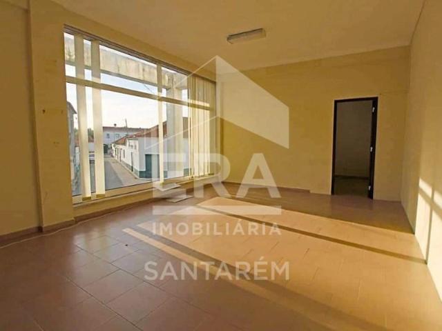 Loja venda em Tapada, Almeirim