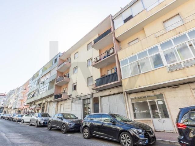 Loja alugar em Damaia, Amadora