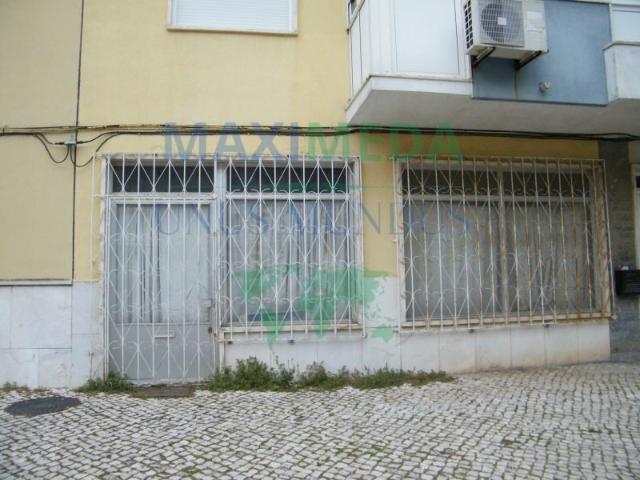 Loja venda em Villa Park, Amadora