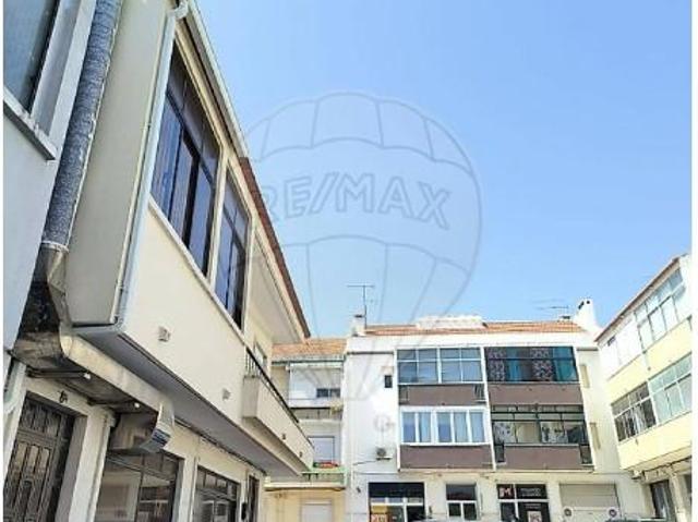 Loja alugar em Damaia, Amadora