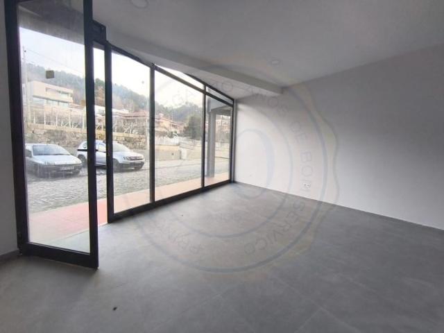 Loja alugar em Amarante, Porto